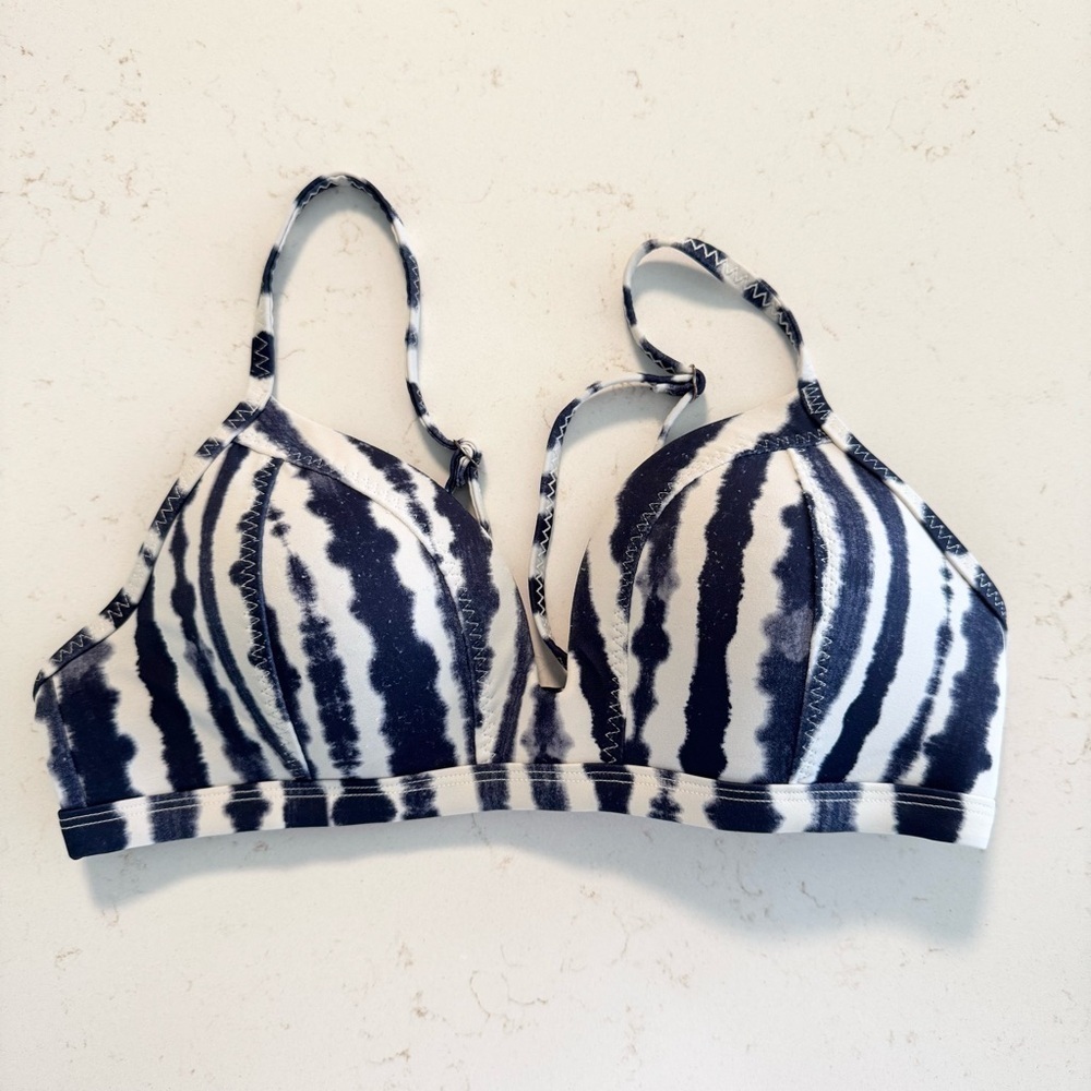 Athleta Tie Dye Wave Break Swim Top S White Blue